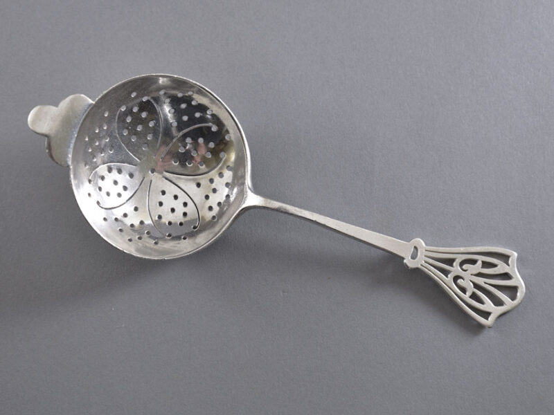 Mappin & Webb Tea Strainer Sterling Mappin & Webb Tea Strainer Sterling
