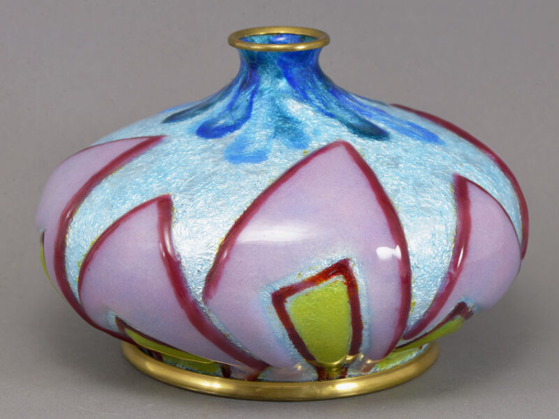 Gamet Vase: Enamel Chevrons Gamet Vase: Enamel Chevrons