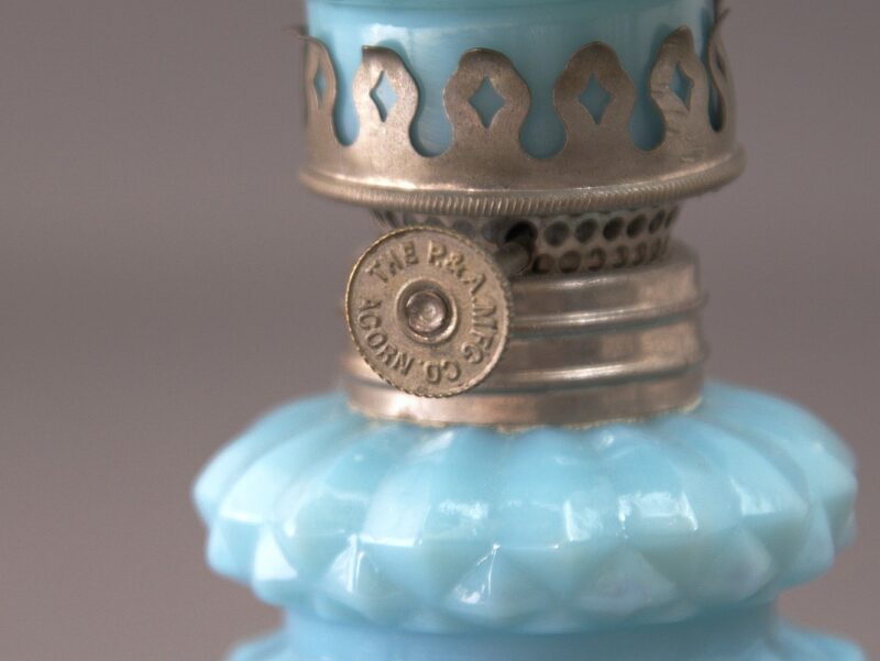 leons ribbed night lamp miniature oil (2)