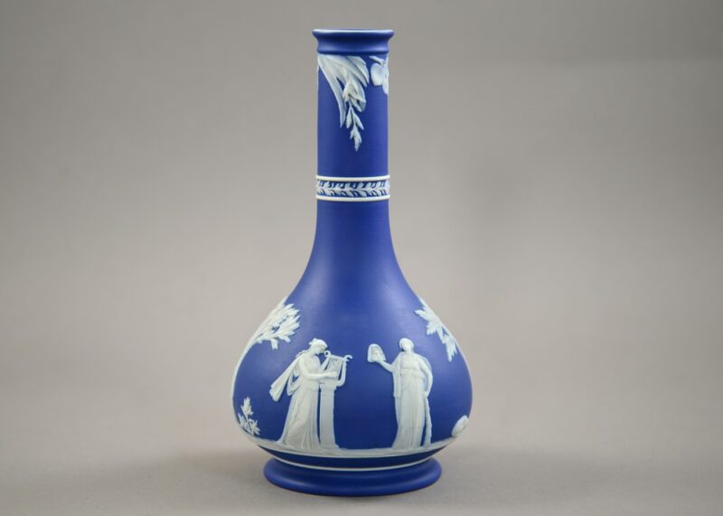 wedgwood bottle form vase