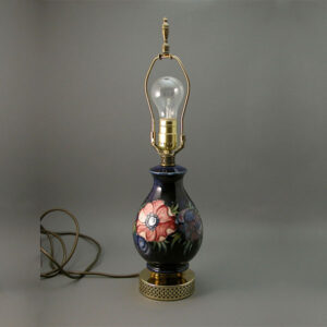 moorcroft anemone lamp(5)