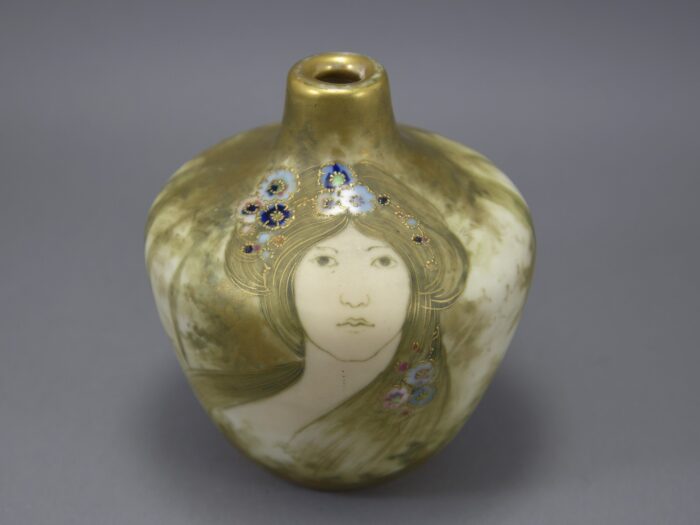 amphora kannhauser portrait vase 4