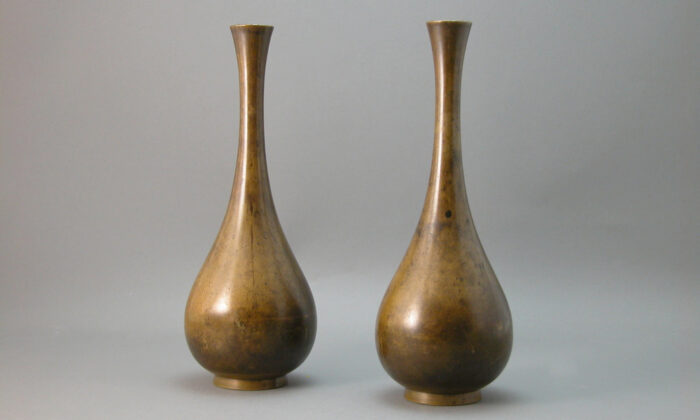 japanese theatrical meiji bronze vases (3)