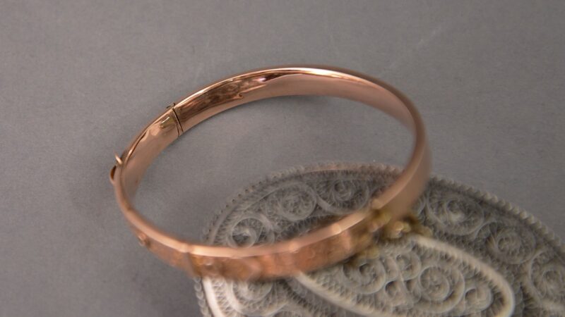 stainton brothers gold buckle bracelet (8) stainton brothers gold buckle bracelet (8)