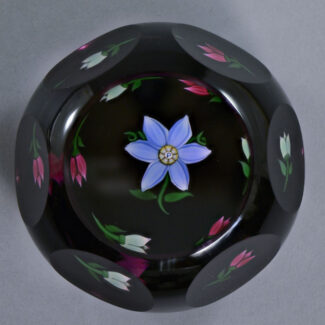 Perthshire Flower & Bud Paperweight