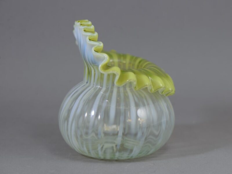 stevens and williams opalescent vase4 (Medium) (4)