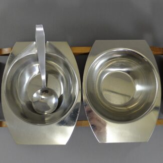 carl auboch serving 3