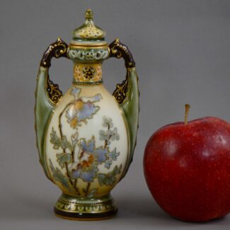 ernst wahliss iris vase (2)