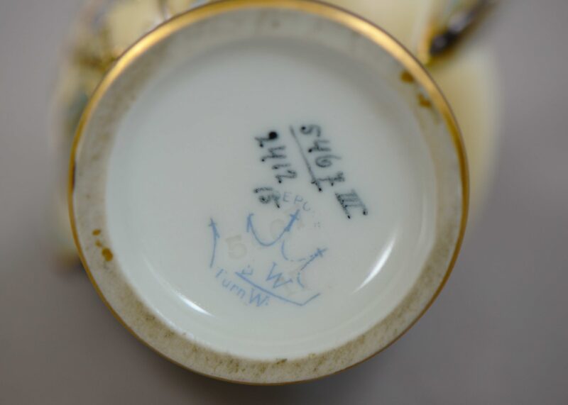 ernst wahliss iris vase (8)