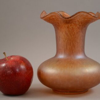 kralik peach oil spot vase (1)