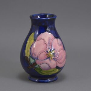 moorcroft magnolia vase