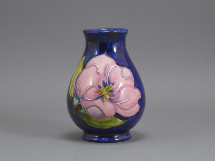 moorcroft magnolia vase (7)