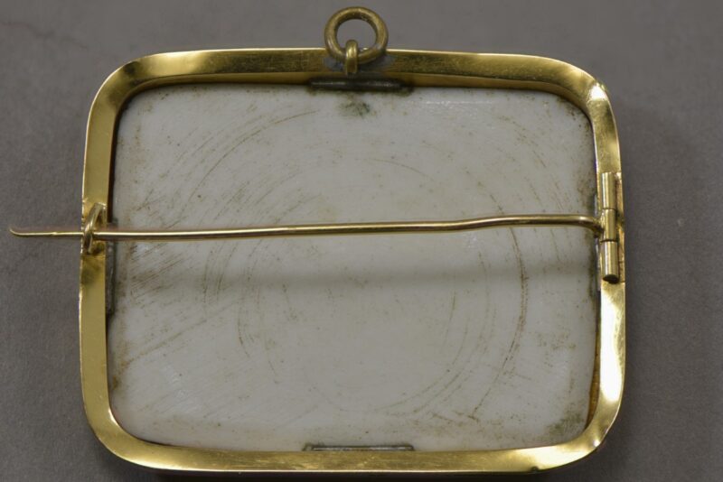 grand tour brooch2 ZS DMap (2) (Medium)