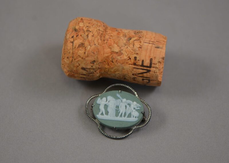 wedgwood brooch sage jasper silver (4)