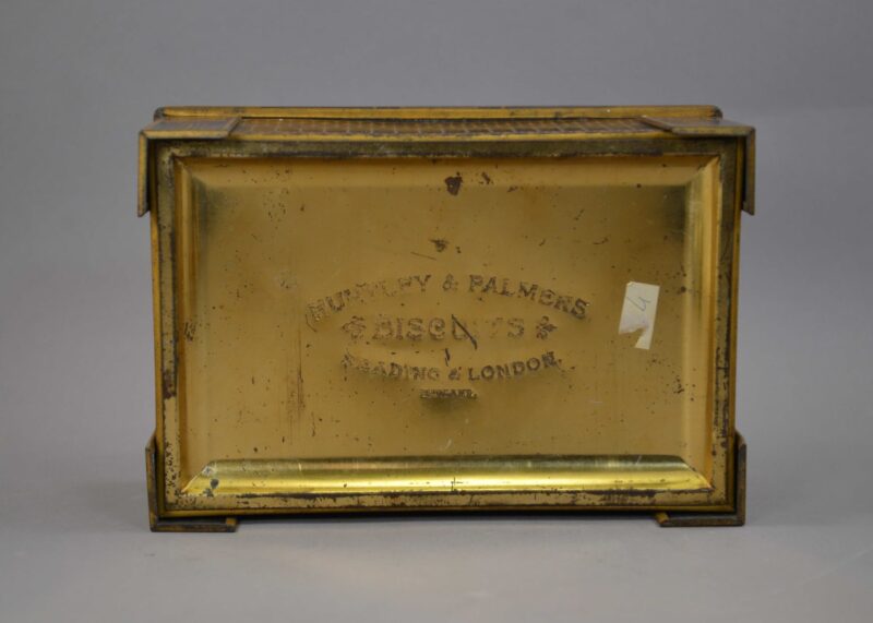 huntley and palmer italian casket biscuit tin (4)