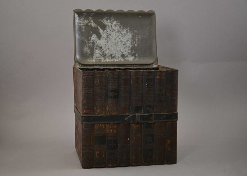 huntley and palmer literature book biscuit tin (2) huntley and palmer literature book biscuit tin (2)