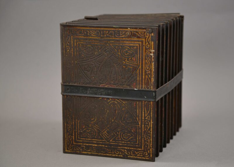 huntley and palmer literature book biscuit tin (7) huntley and palmer literature book biscuit tin (7)