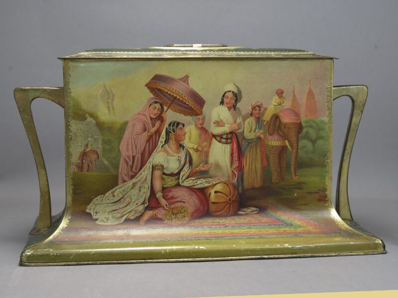 john buchanan and sons biscuit tin orientalist (2) john buchanan and sons biscuit tin orientalist (2)