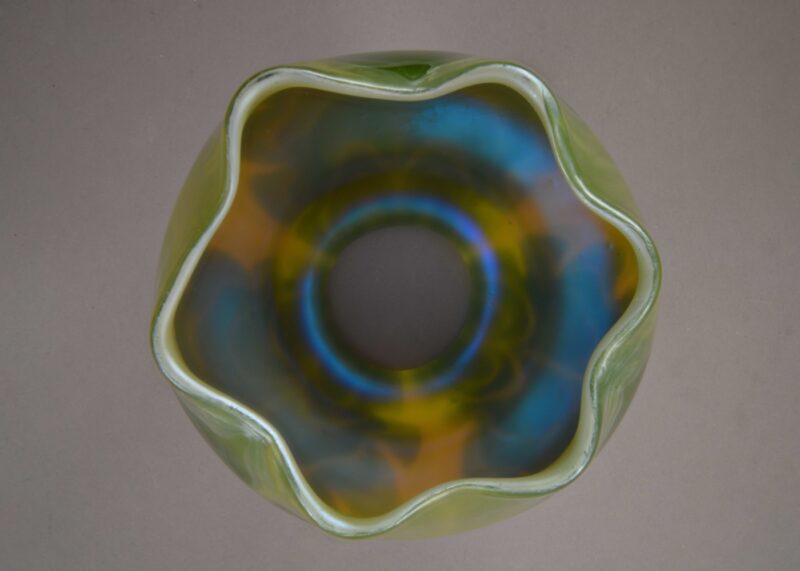 loetz shade titania genre 6388 yellow green (3)