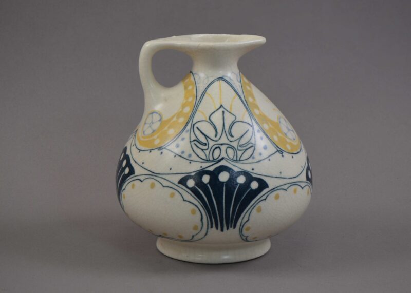 jacob vet purmerend jug dutch art nouveau (3) jacob vet purmerend jug dutch art nouveau (3)