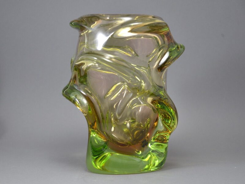 beranek uv glass propeller vase (3) beranek uv glass propeller vase (3)