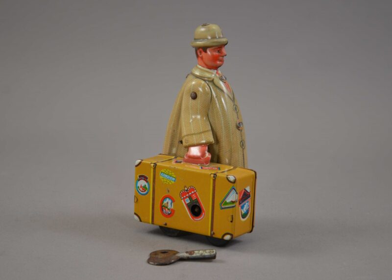 fritz voit mann kimmer walking suitcase traveller tin toy fritz voit mann kimmer walking suitcase traveller tin toy