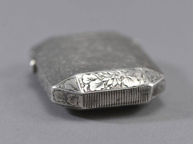 6 (Custom) 6 (Custom)