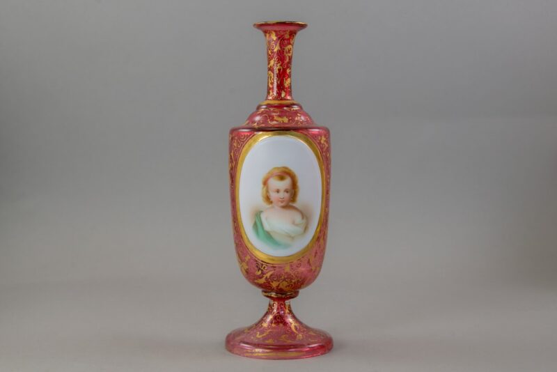 2026.05.02.10.41.40 1 josephinenhutte cranberty portrait vase 2026.05.02.10.41.40 1 josephinenhutte cranberty portrait vase